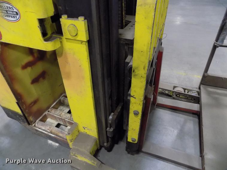 image for item FH9043 Hyster N40FR forklift