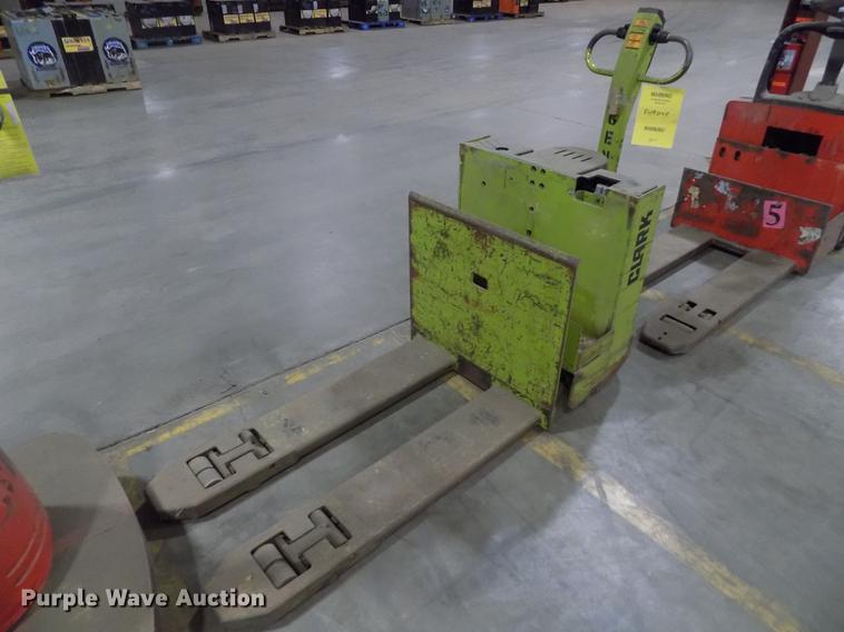 image for item FH9048 Clark P60 pallet jack