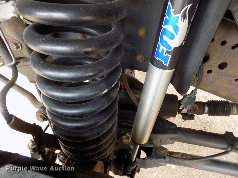 image for item FH9064 2005 Ford F350 Super Duty Crew Cab flatbed pickup truck