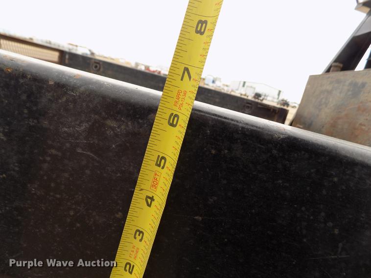 image for item FH9064 2005 Ford F350 Super Duty Crew Cab flatbed pickup truck