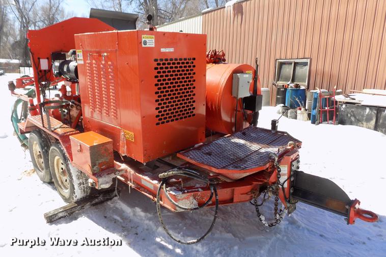 image for item FH9104 2005 Crafco Magnum spray injection patcher