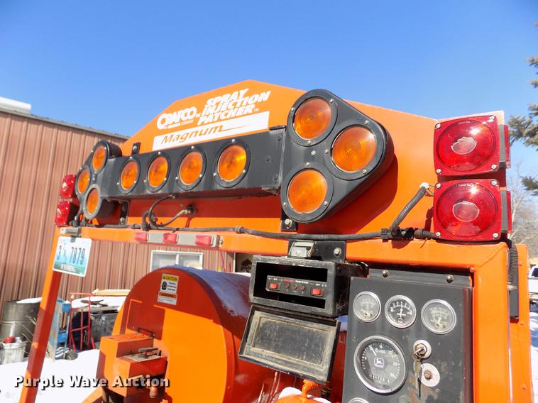 image for item FH9104 2005 Crafco Magnum spray injection patcher