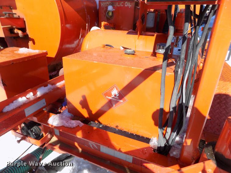 image for item FH9104 2005 Crafco Magnum spray injection patcher