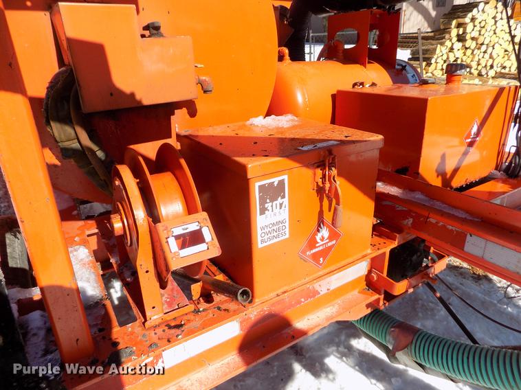 image for item FH9104 2005 Crafco Magnum spray injection patcher