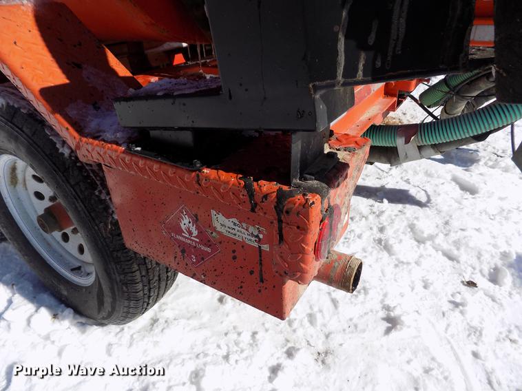 image for item FH9104 2005 Crafco Magnum spray injection patcher