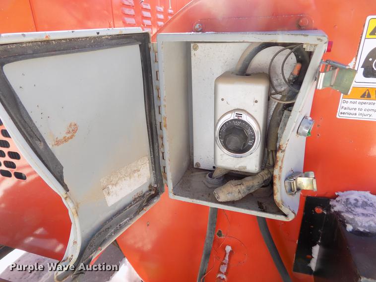 image for item FH9104 2005 Crafco Magnum spray injection patcher