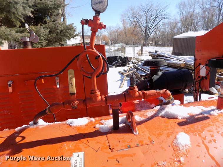 image for item FH9104 2005 Crafco Magnum spray injection patcher