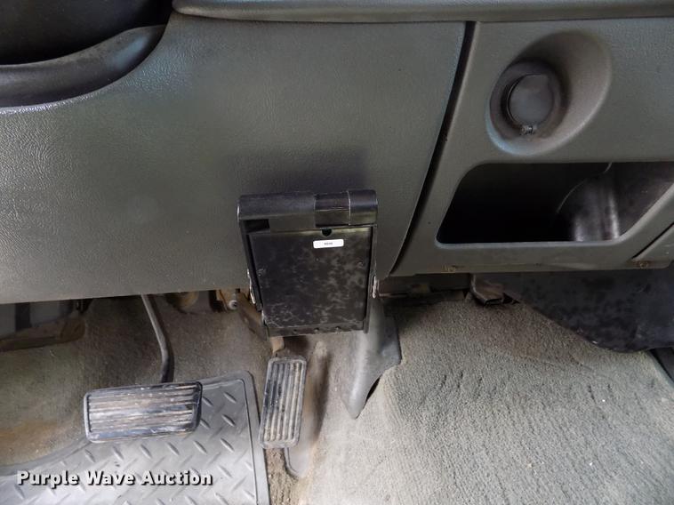 image for item FH9154 2004 Chevrolet Silverado 3500 LS Ext. Cab pickup truck