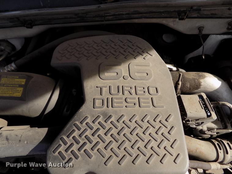 image for item FH9154 2004 Chevrolet Silverado 3500 LS Ext. Cab pickup truck