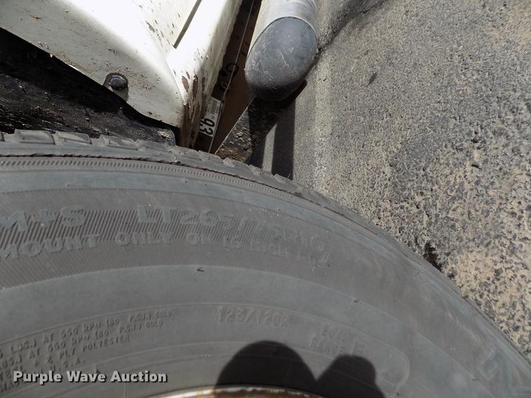 image for item FH9154 2004 Chevrolet Silverado 3500 LS Ext. Cab pickup truck