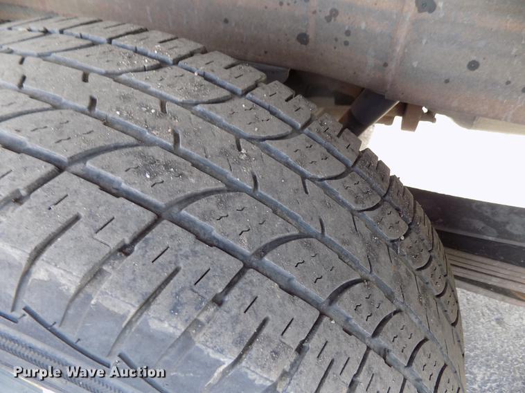 image for item FH9154 2004 Chevrolet Silverado 3500 LS Ext. Cab pickup truck