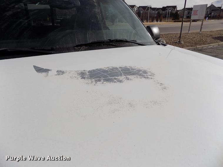 image for item FH9154 2004 Chevrolet Silverado 3500 LS Ext. Cab pickup truck