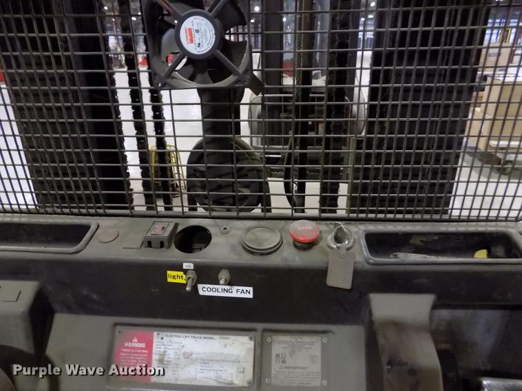 image for item FH9372 Raymond R30ES forklift