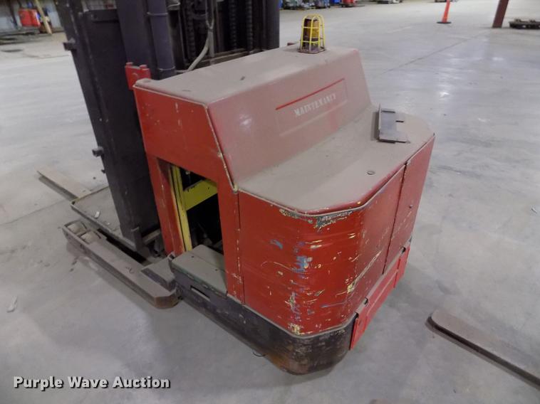 image for item FH9372 Raymond R30ES forklift