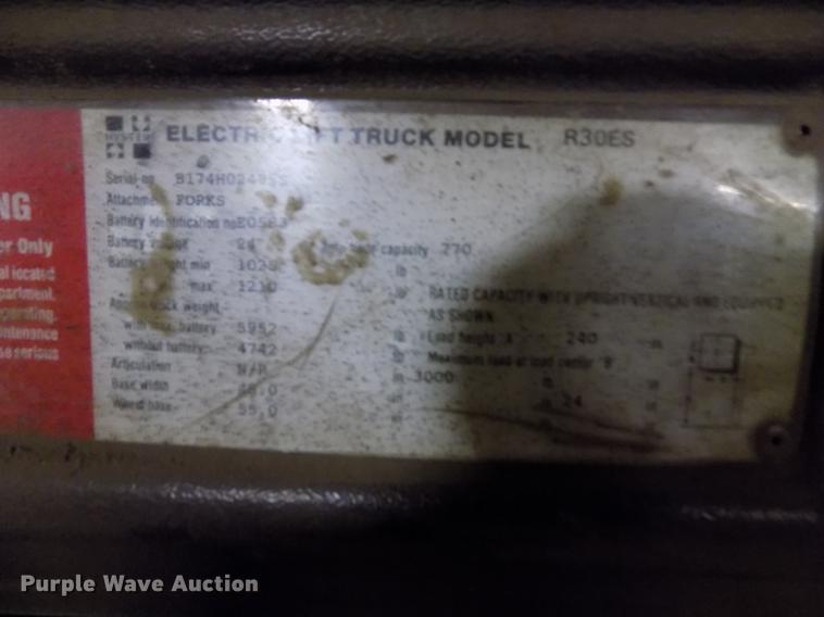 image for item FH9372 Raymond R30ES forklift