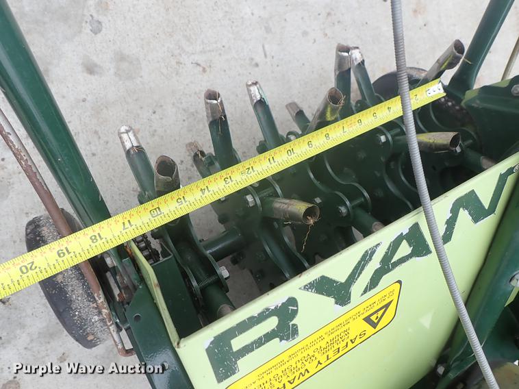 image for item FL9580 Ryan Lawnaire IV aerator