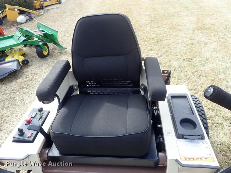 image for item FL9582 Grasshopper 227 ZTR lawn mower
