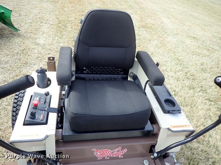 image for item FL9582 Grasshopper 227 ZTR lawn mower
