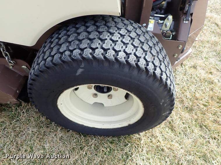 image for item FL9582 Grasshopper 227 ZTR lawn mower