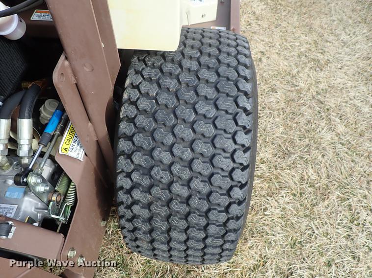 image for item FL9582 Grasshopper 227 ZTR lawn mower
