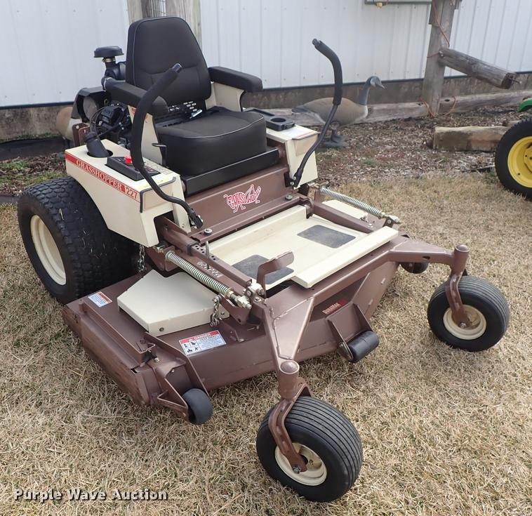 image for item FL9583 Grasshopper 227 ZTR lawn mower