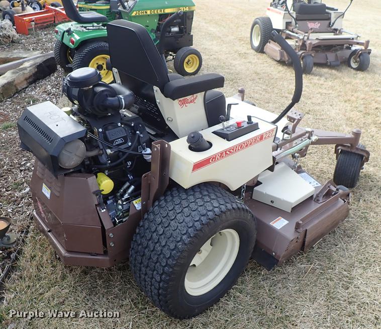image for item FL9583 Grasshopper 227 ZTR lawn mower