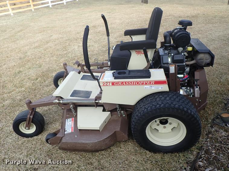 image for item FL9583 Grasshopper 227 ZTR lawn mower