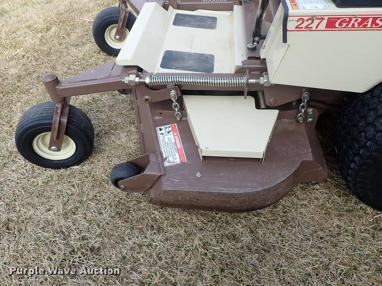 image for item FL9583 Grasshopper 227 ZTR lawn mower