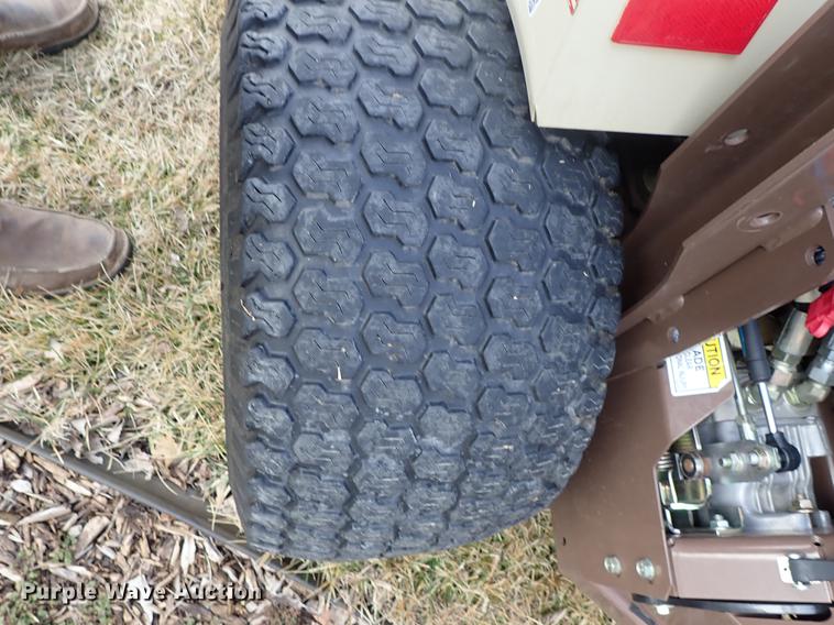 image for item FL9583 Grasshopper 227 ZTR lawn mower