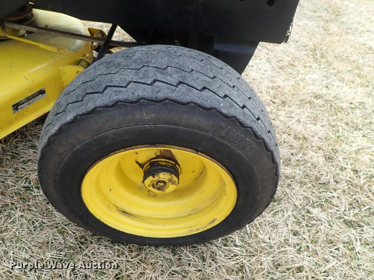 image for item FL9585 John Deere 314 lawn mower