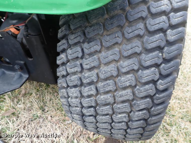 image for item FL9585 John Deere 314 lawn mower