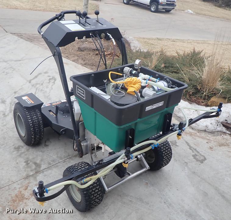 Lesco sprayer in Pratt, KS Item FL9587 sold Purple Wave