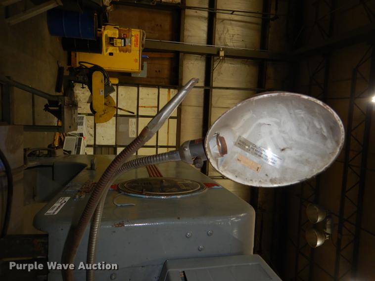 image for item FM9932 Do All V-36 bandsaw