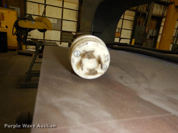 image for item FM9932 Do All V-36 bandsaw