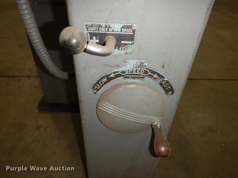 image for item FM9932 Do All V-36 bandsaw