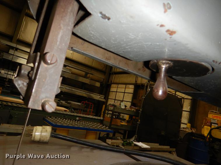 image for item FM9932 Do All V-36 bandsaw