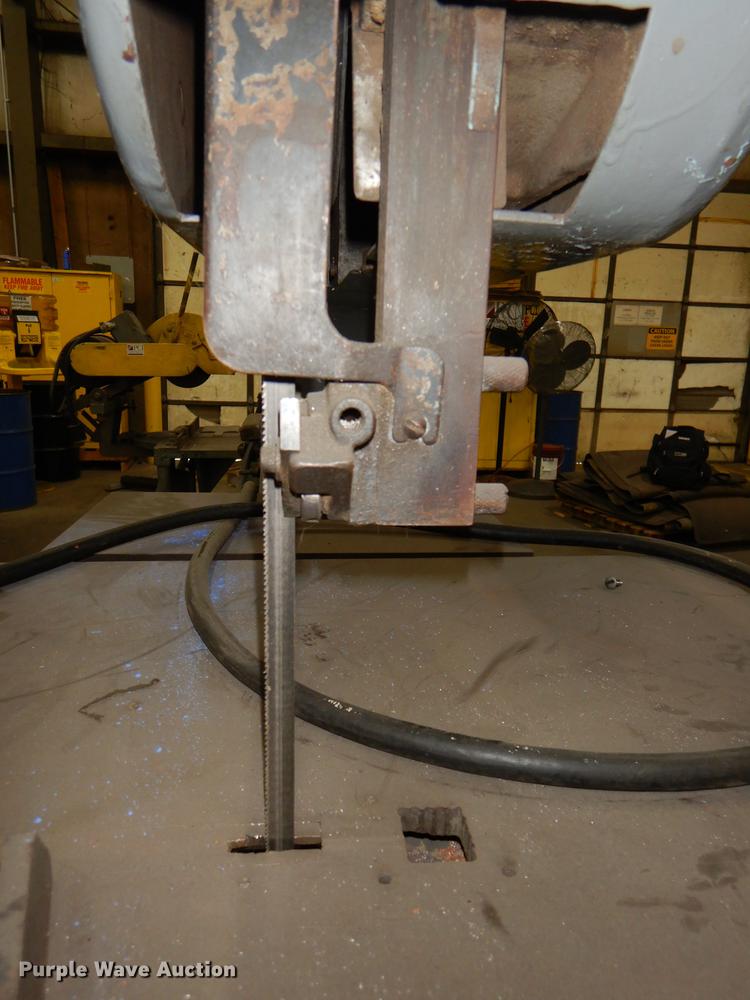 image for item FM9932 Do All V-36 bandsaw