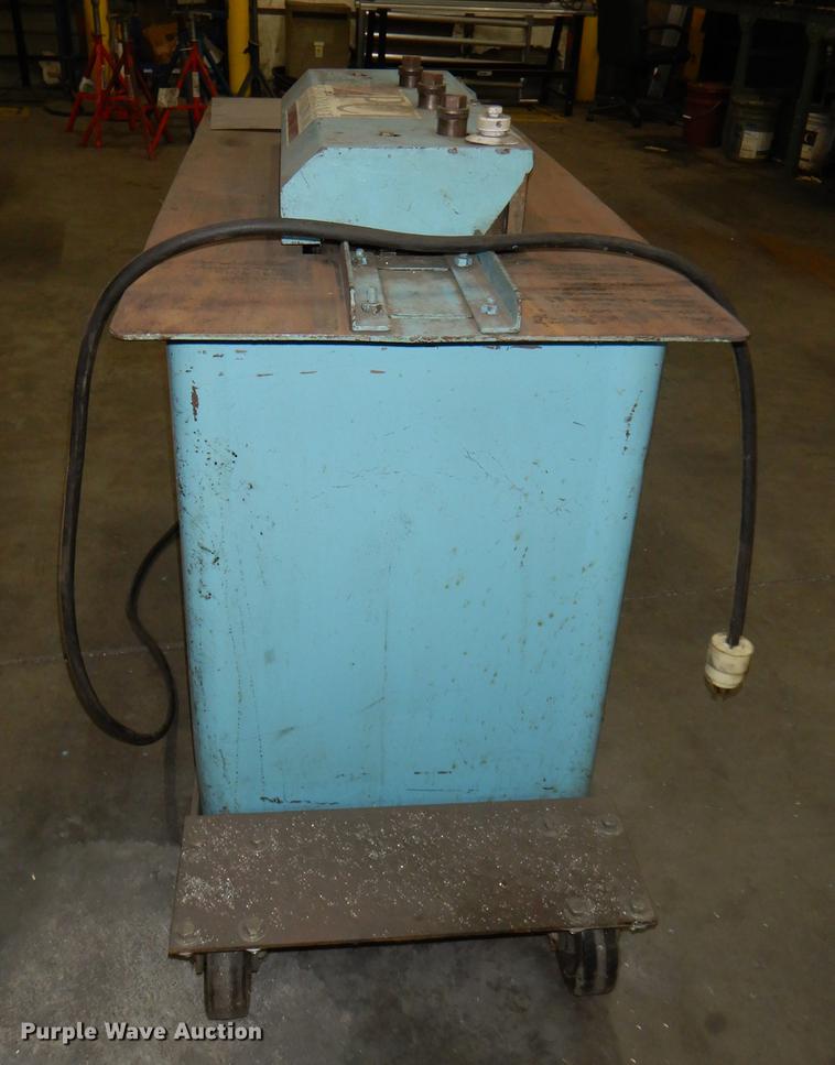 image for item FM9936 Lock Former sheet metal machine
