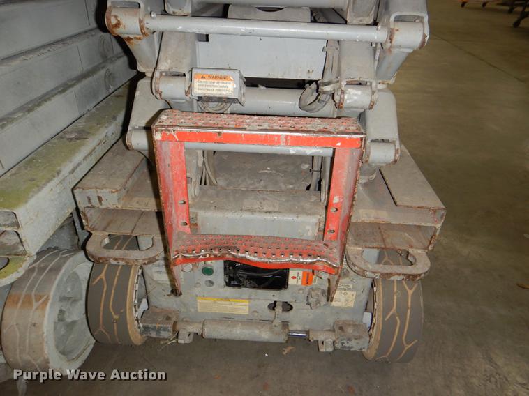 image for item FM9938 Skyjack SJIII 3219 scissor lift
