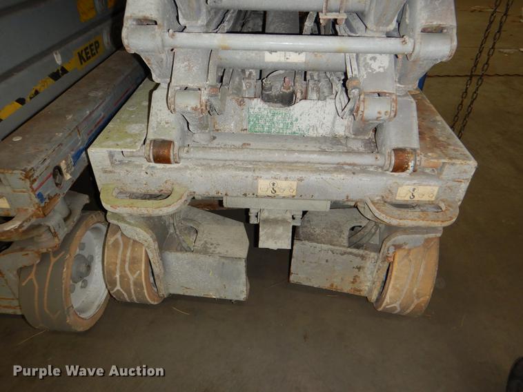image for item FM9939 Skyjack SJIII 3219 scissor lift