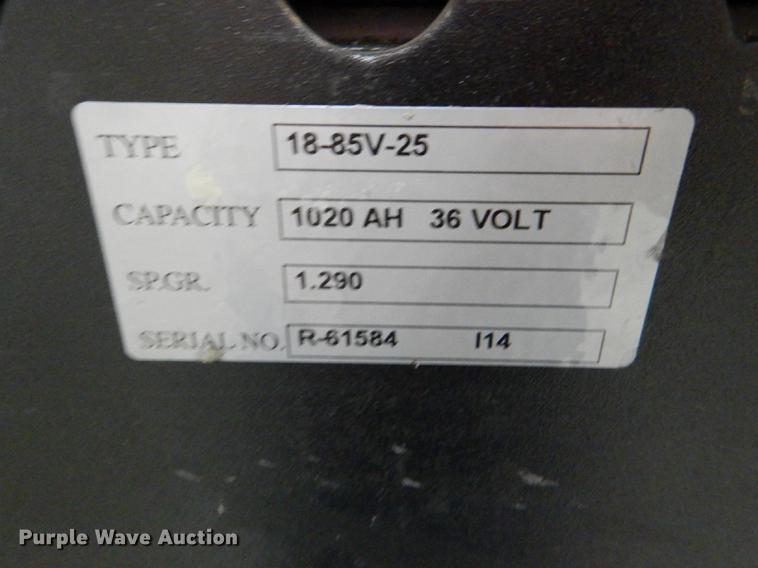 image for item FM9941 Caterpillar 2EC25 forklift