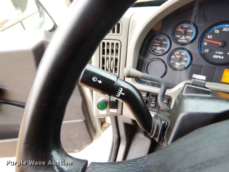 image for item FQ9628 2008 International 4300 refrigerated truck