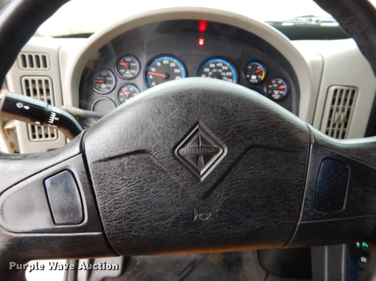 image for item FQ9628 2008 International 4300 refrigerated truck