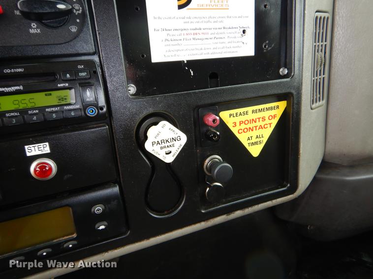 image for item FQ9628 2008 International 4300 refrigerated truck