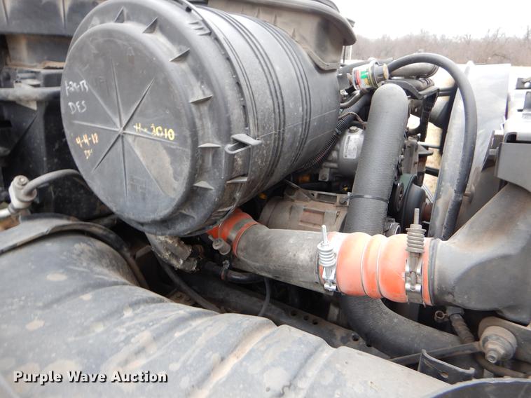 image for item FQ9628 2008 International 4300 refrigerated truck