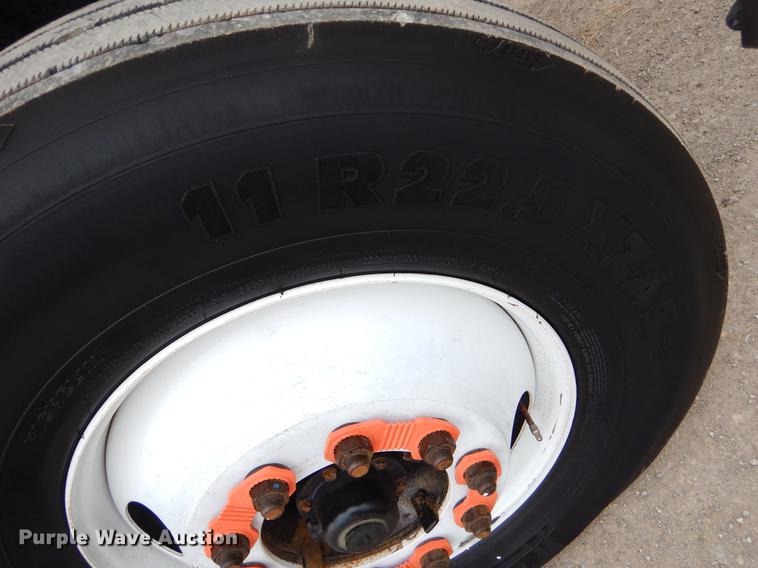 image for item FQ9628 2008 International 4300 refrigerated truck