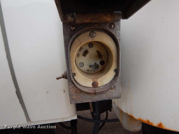 image for item FQ9628 2008 International 4300 refrigerated truck