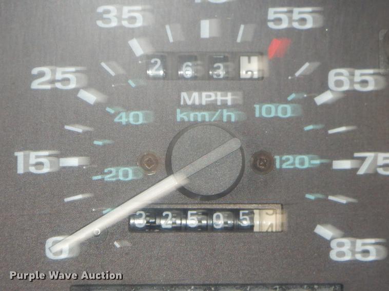 image for item FQ9629 1993 Ford Ranger STX SuperCab pickup truck