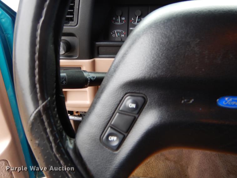 image for item FQ9629 1993 Ford Ranger STX SuperCab pickup truck