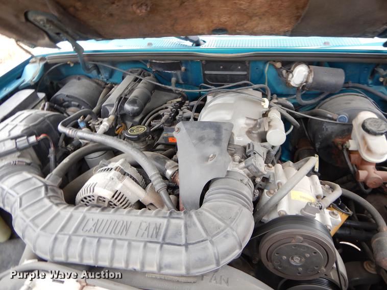 image for item FQ9629 1993 Ford Ranger STX SuperCab pickup truck